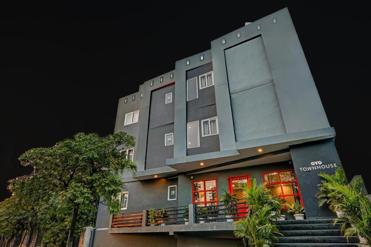 Super Townhouse 139 Ashiyana Smriti Upvan Near Emerald Mall Lucknow Bijnaur Exterior foto